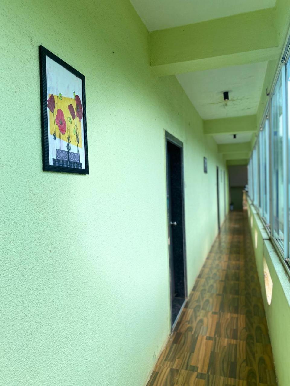 Hotel Golden Galaxy And Restaurant Mahābaleshwar Exterior foto